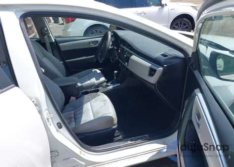 2015 Toyota Corolla Le Eco z USA, uszkodzony, nr VIN 5YFBPRHE7FP338633